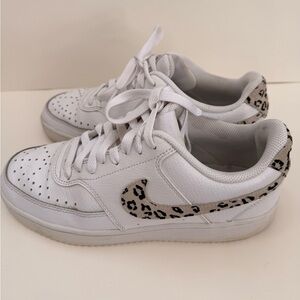 Nike Court Vision Low Leopard Print White Sneakers Women’s Size 8.5 DD9665-100